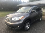 2014 Toyota Highlander XLE  With 3RD Row Seating!