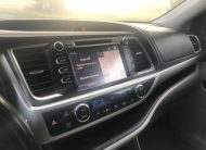 2014 Toyota Highlander XLE  With 3RD Row Seating!