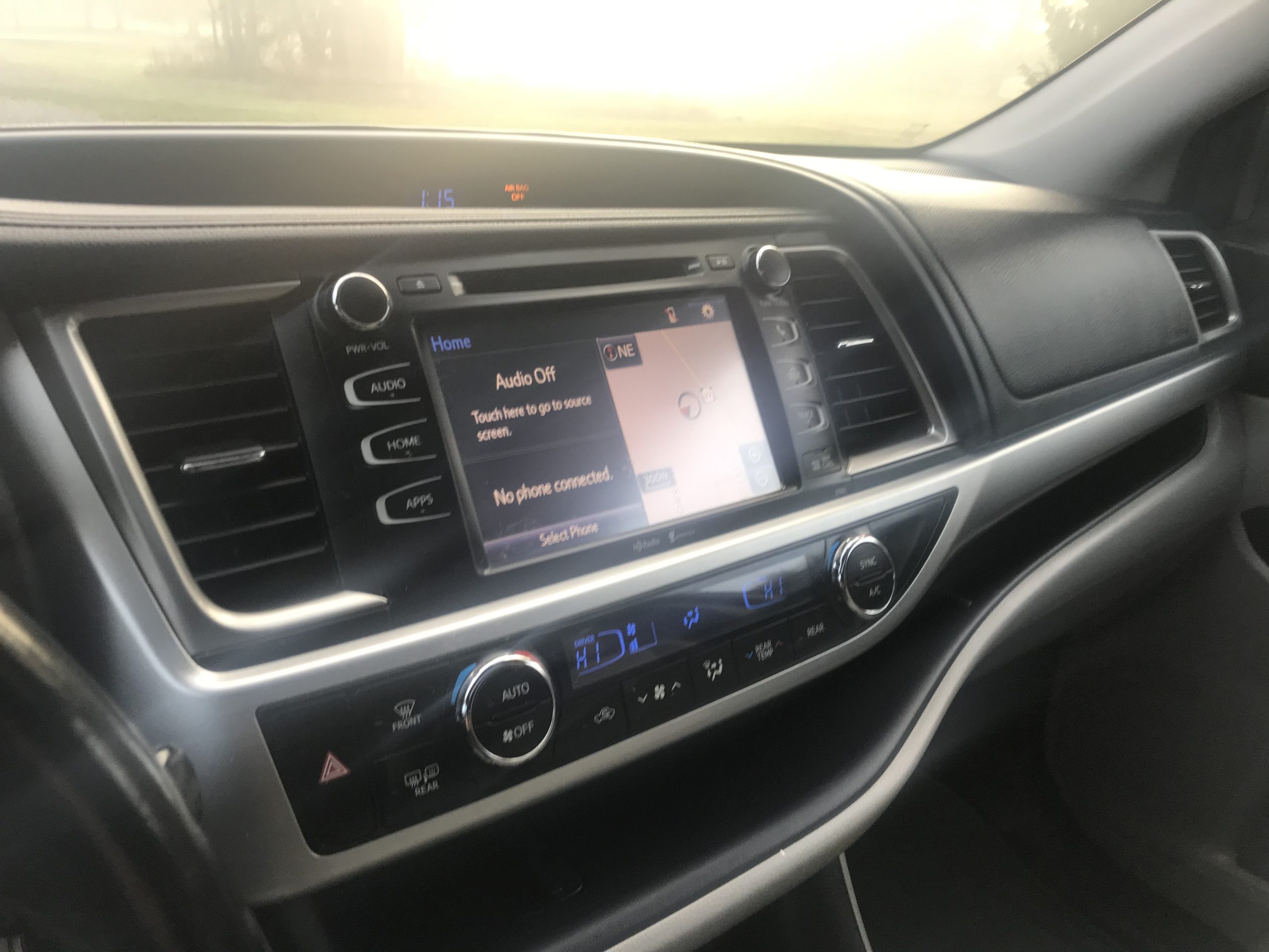 2014 Toyota Highlander XLE  With 3RD Row Seating!