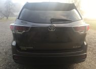 2014 Toyota Highlander XLE  With 3RD Row Seating!