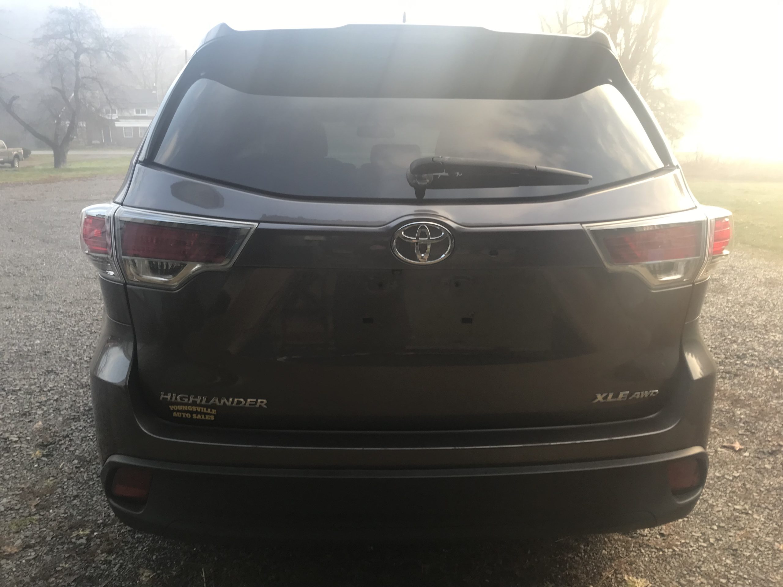 2014 Toyota Highlander XLE  With 3RD Row Seating!