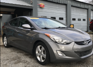 Very Nice 2013 Hyundai Elantra, Runs & drives great!  No Accidents!