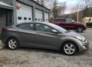Very Nice 2013 Hyundai Elantra, Runs & drives great!  No Accidents!
