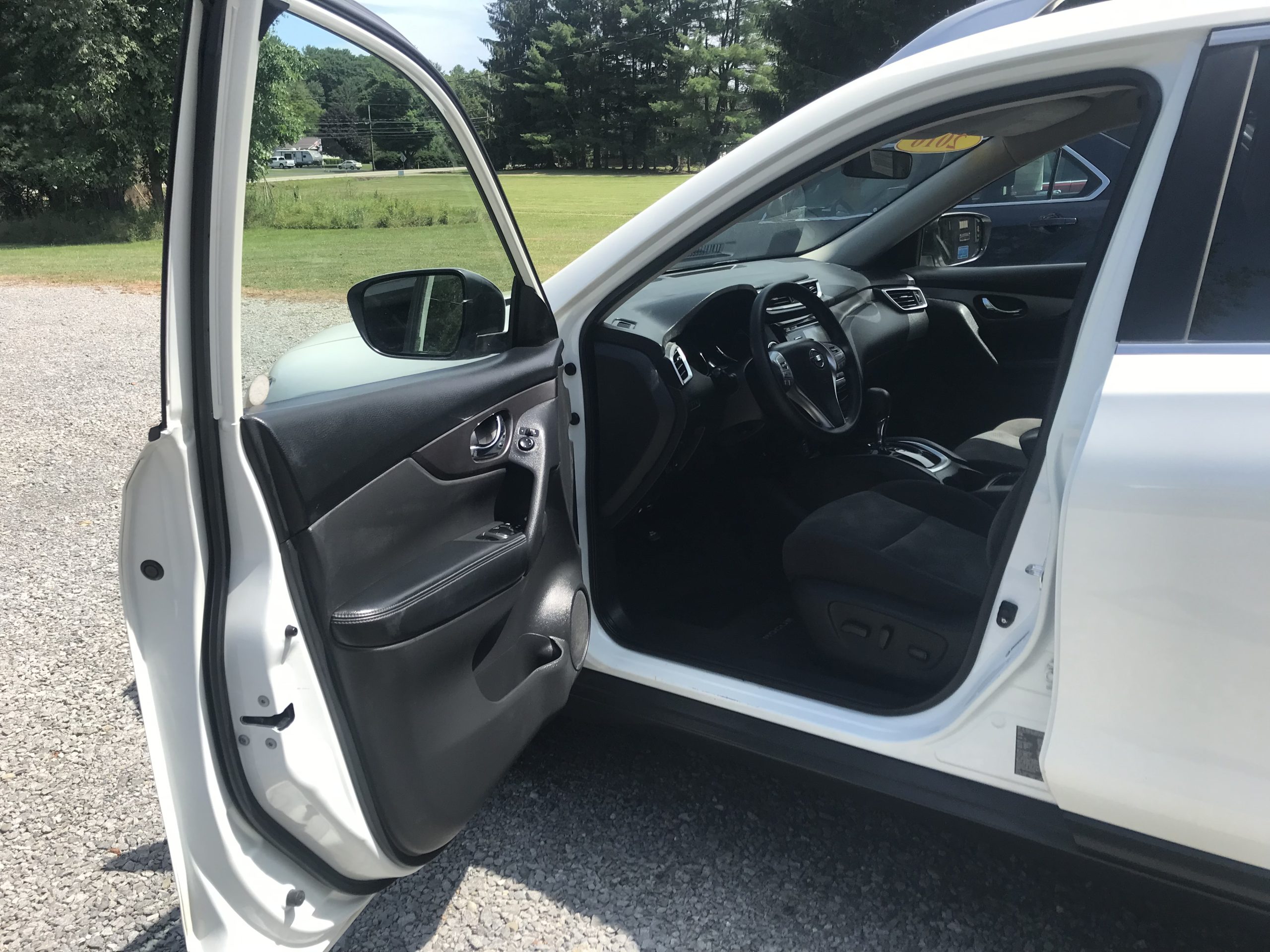 Super Clean! Excellent Condition! 2016 Nissan Rogue SV AWD! New Tires!