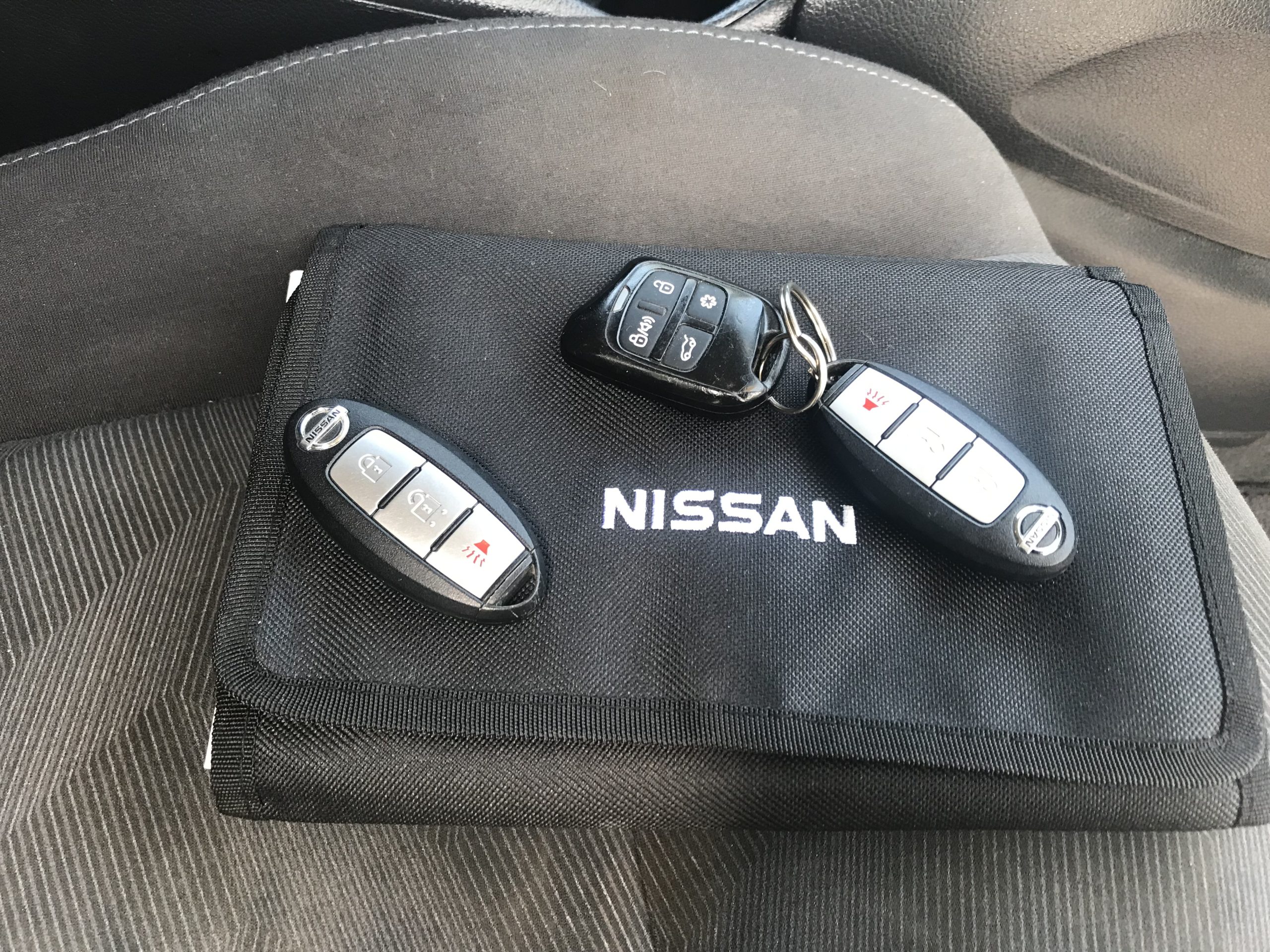 Super Clean! Excellent Condition! 2016 Nissan Rogue SV AWD! New Tires!