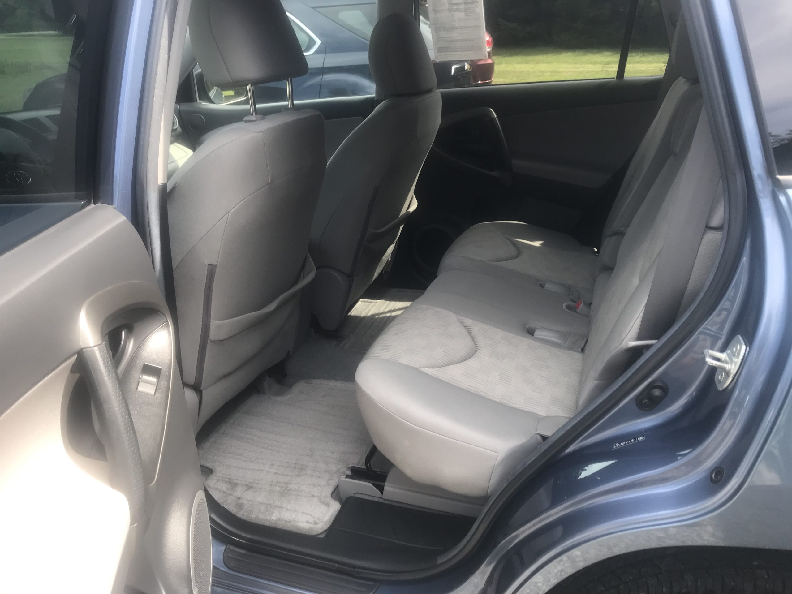 Very Nice One Owner 2011 Toyota RAV4! No Accidents! Very Well Maintained! New Tires! New Pa Inspection!