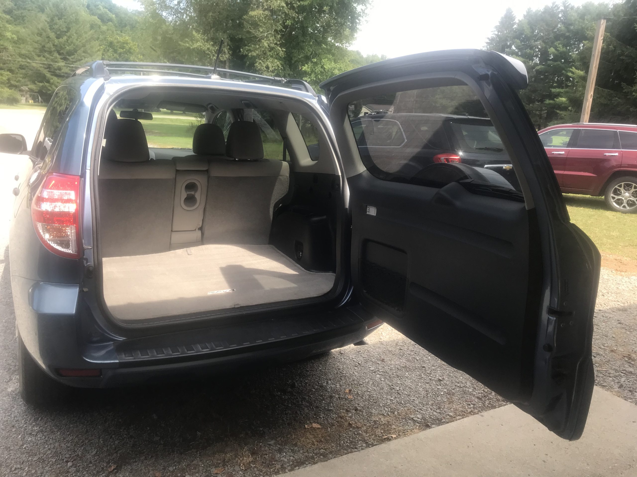 Very Nice One Owner 2011 Toyota RAV4! No Accidents! Very Well Maintained! New Tires! New Pa Inspection!