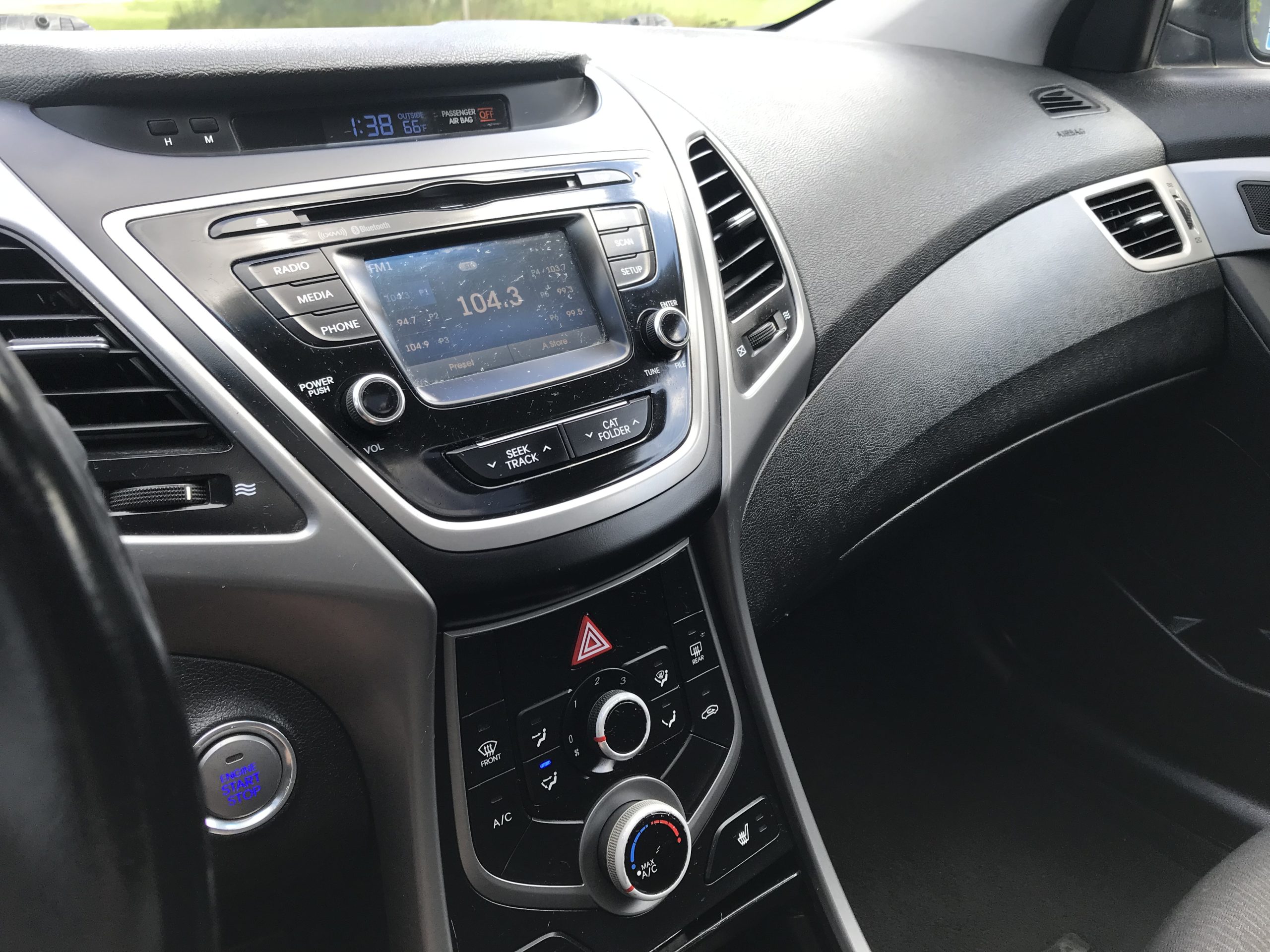Very Nice 2016 Hyundai Elantra Limited SE. Runs & Drives Like New! New Pa Inspection.