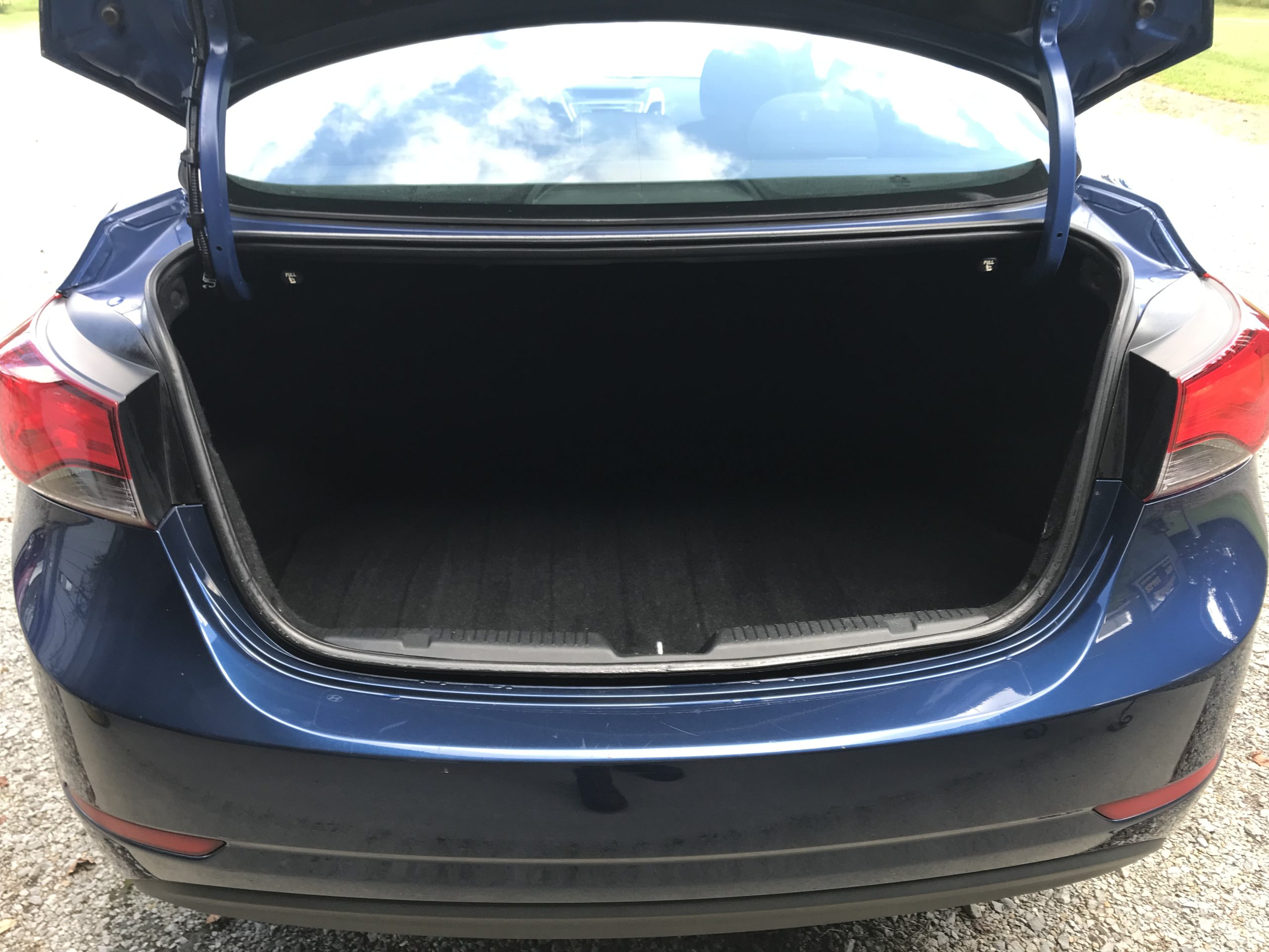 Very Nice 2016 Hyundai Elantra Limited SE. Runs & Drives Like New! New Pa Inspection.