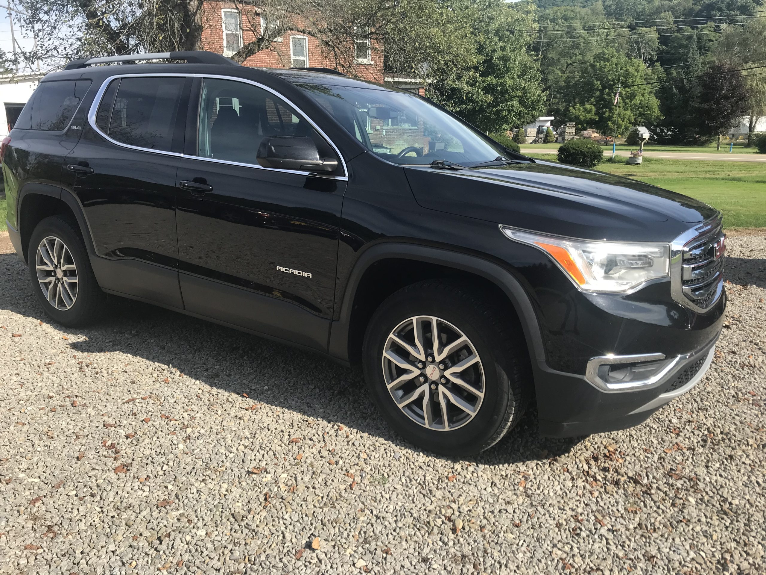 Beautiful! One Owner! Rust Free! 2018 GMC Acadia SLE, AWD